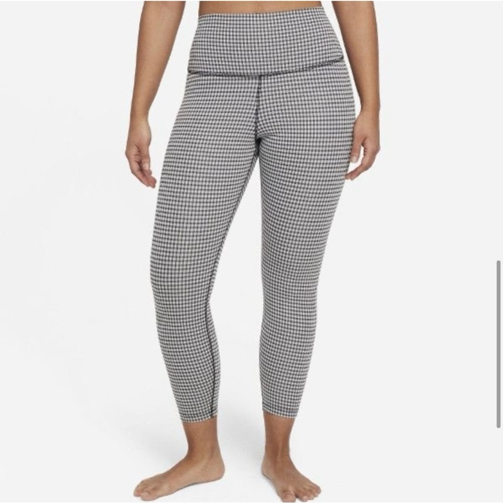 NWOT Nike Dri-Fit Gingham Leggings